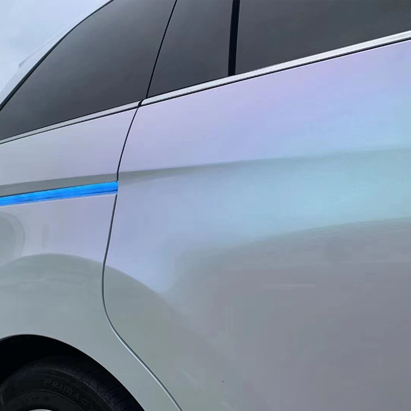 HT Diamond White to Blue SPC1360